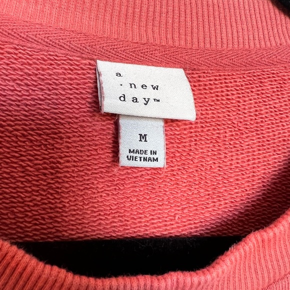 A New Day bell sleeve crewneck sweatshirt salmon color super comfy - Picture 3 of 4
